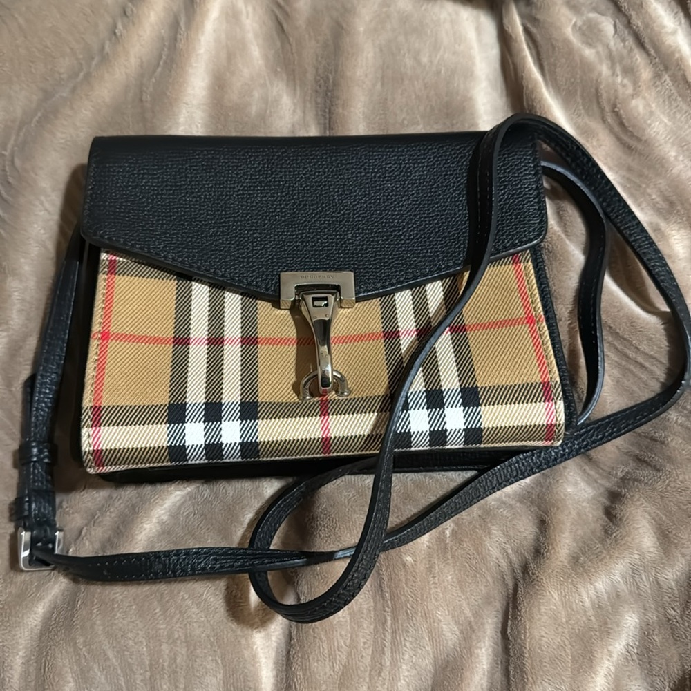 Burberry crossbody